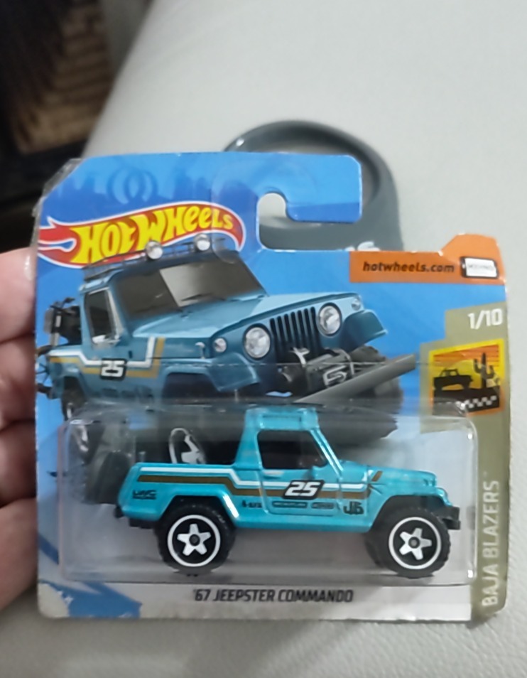 '67 Jeepster Commando