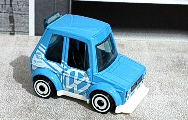 Tooned Volkswagen Golf Mk1 (White)