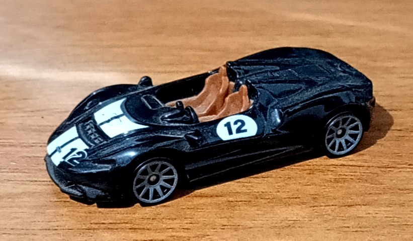 McLaren Elva (Black)