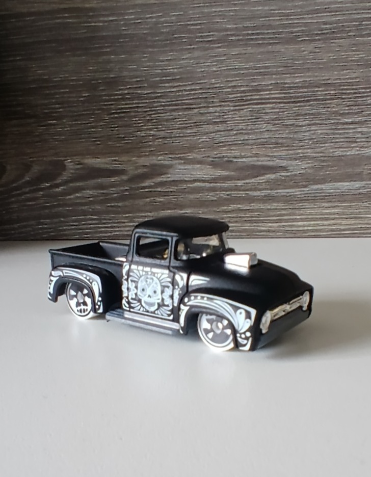 Custom '56 Ford Truck (White)