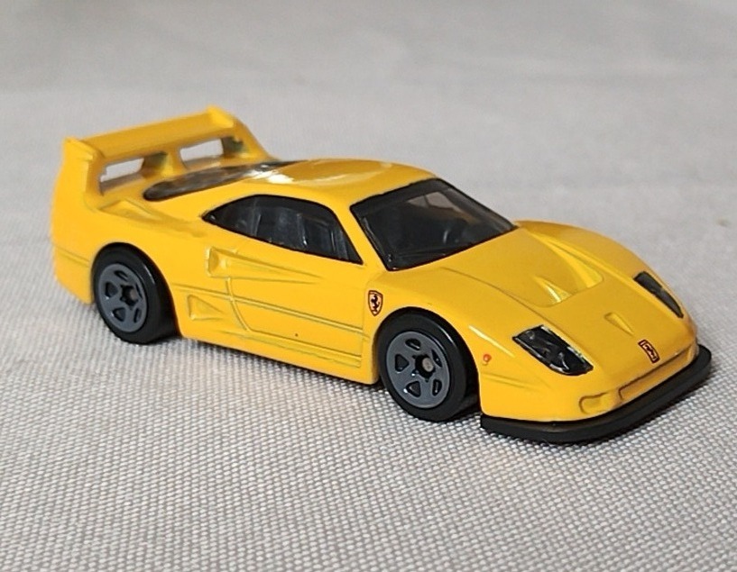 Ferrari F40 Competizione (Yellow)