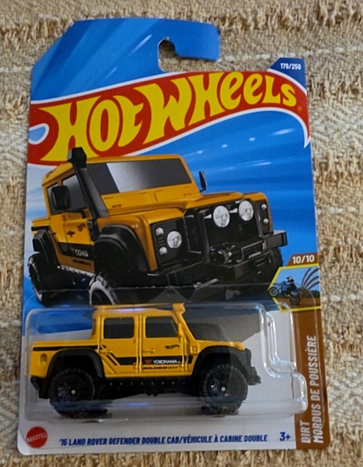 '15 Land Rover Defender Double Cab (3rd Color)