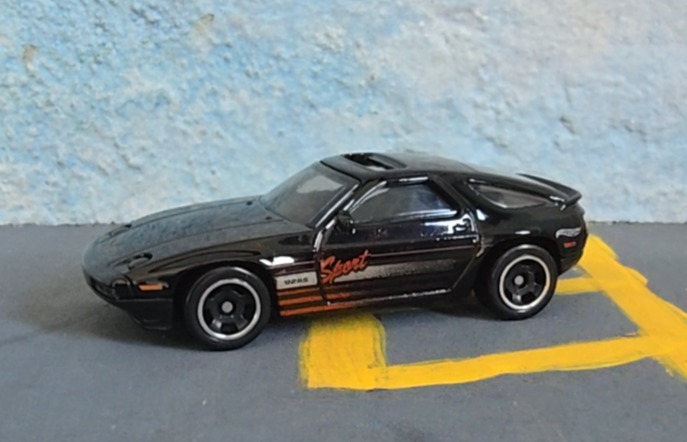 Porsche 928S