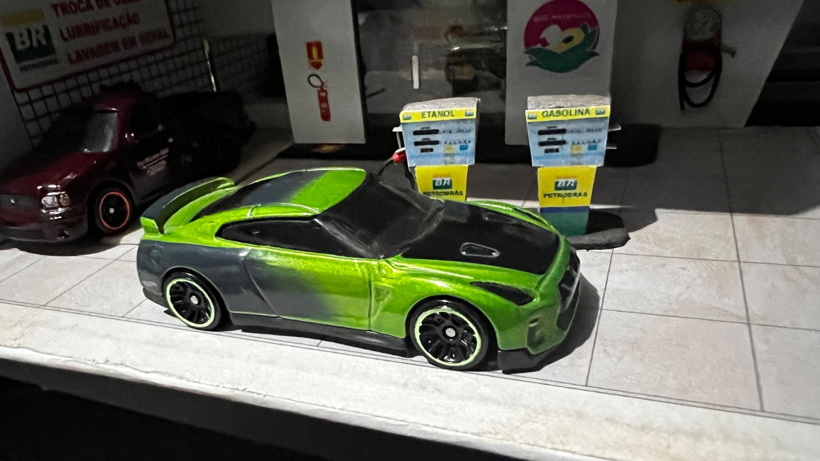 17 Nissan GT-R (R35) g