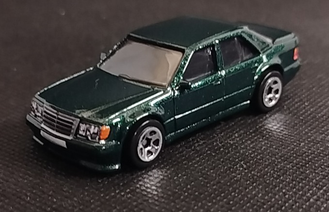 Mercedes-Benz 500 E (Black)