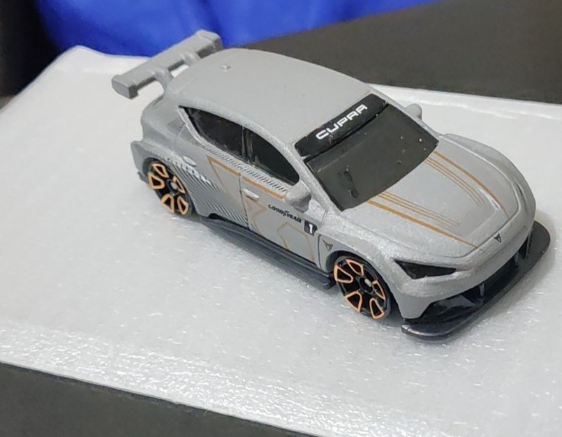 Cupra e-Racer (Purple)