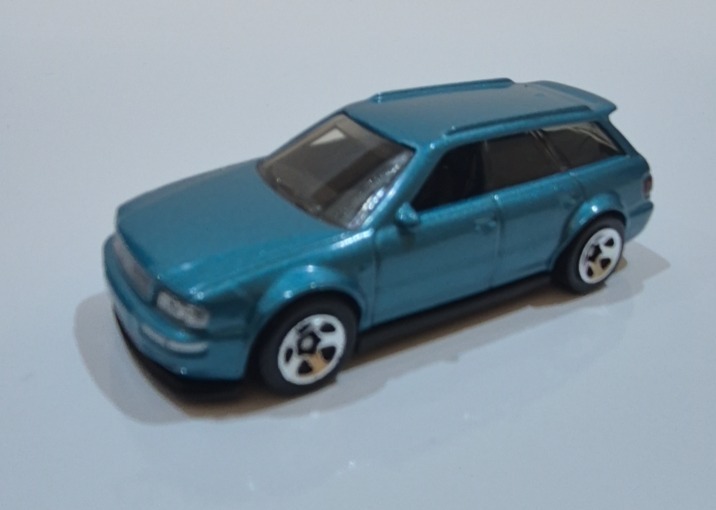 '94 Audi Avant RS2 (Green)