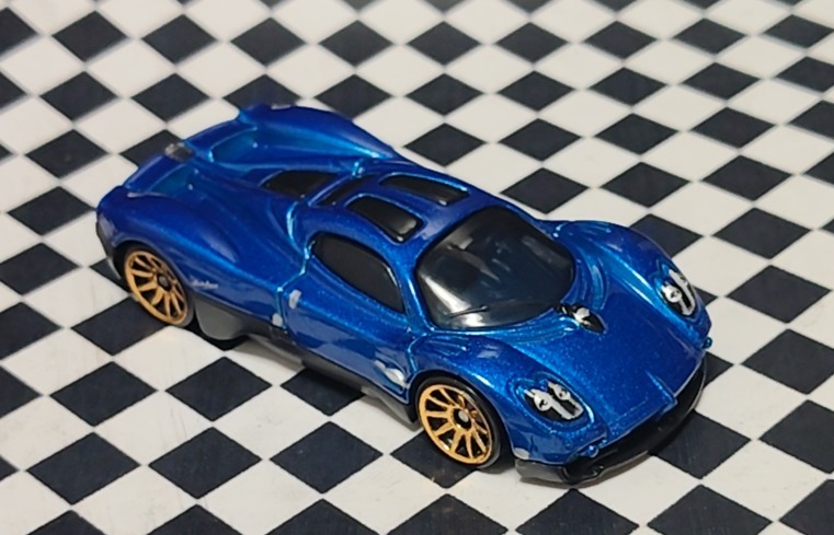 Pagani Utopia
