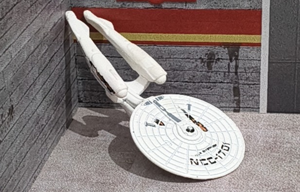 U S S Enterprise NCC-1701 Retro Entertainment - Star Trek