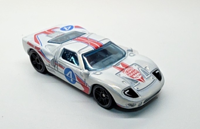 Ford GT-40