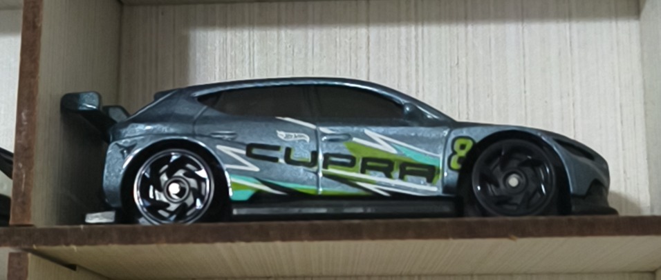 Cupra e-Racer (Purple)