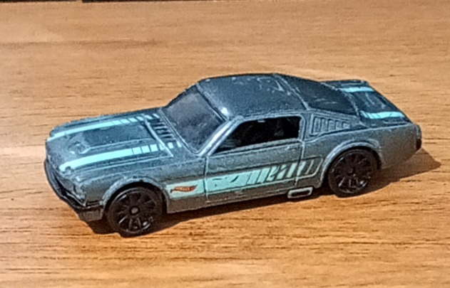 Ford Mustang Fastback (Red)