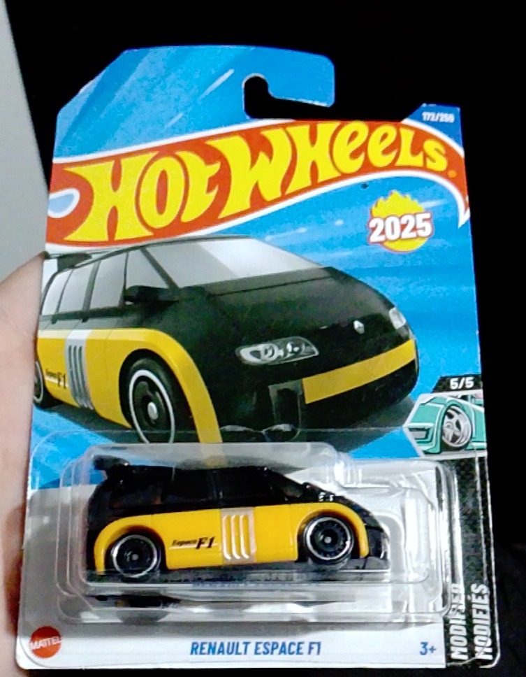 Renault Espace F1 (Yellow)