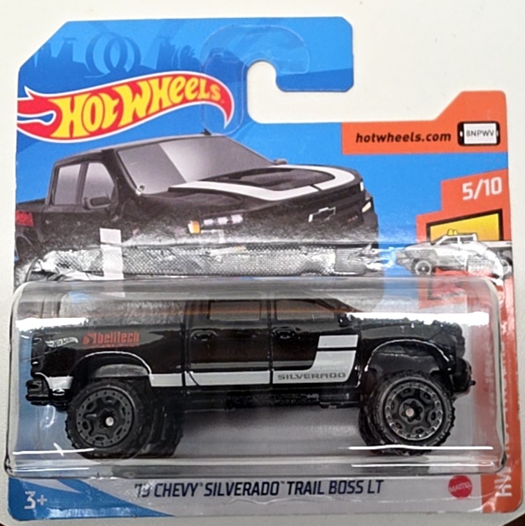 '19 Chevy Silverado Trail Boss LT (Black)