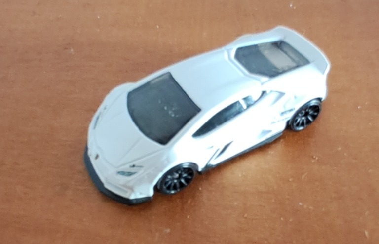 Aventador Miura Homage HW Exotics