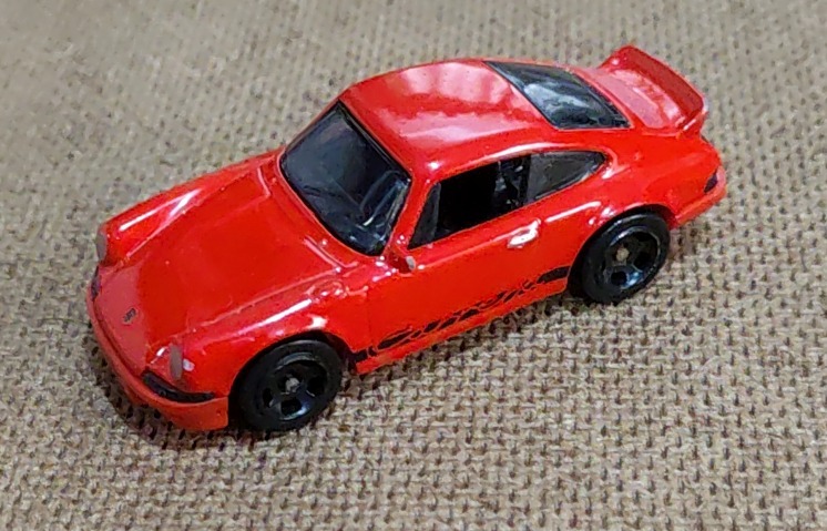 Porsche 911 Carrera RS 2.7 (2nd Color) Retro Racers 10900