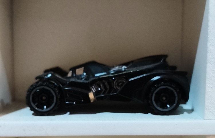 Batman: Arkham Knight Batmobile