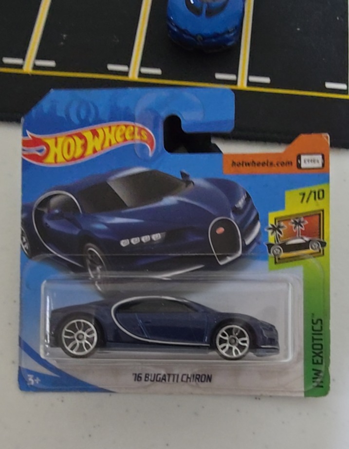 16 BUGATTI CHIRON