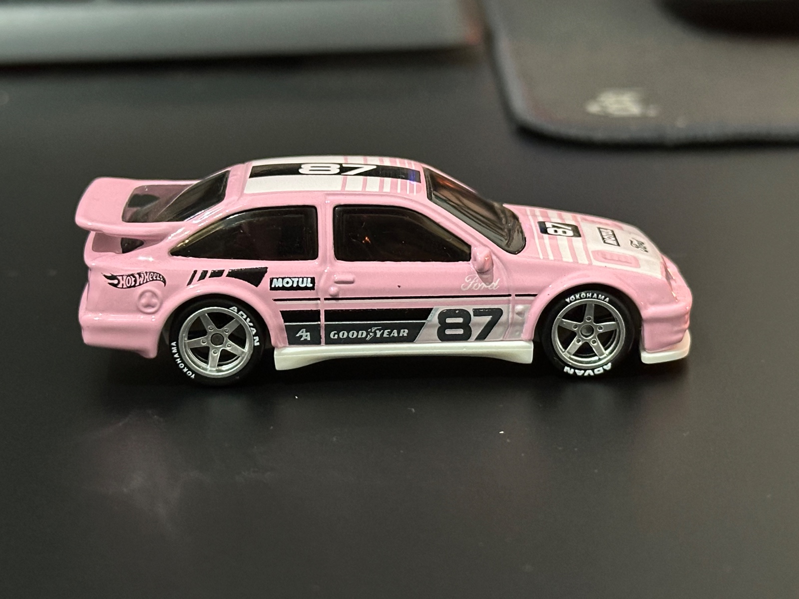 '87 Ford Sierra Cosworth (Black)
