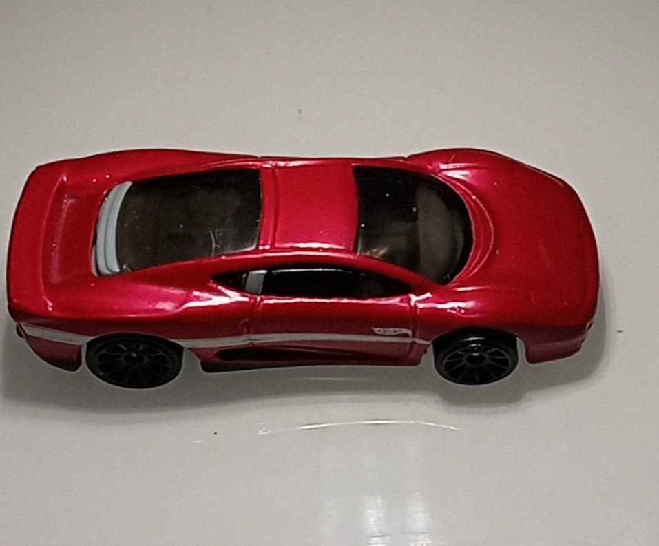 Jaguar XJ220