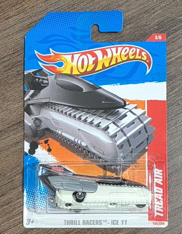 Thrill Racers TM - Ice 11