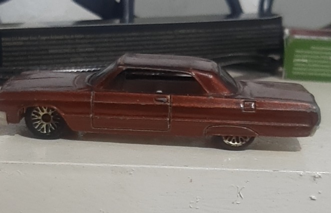 Layin' Lowrider Experimotors 10448