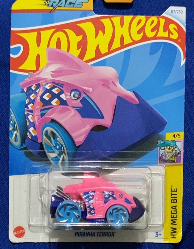 Piranha Terror (Pink)