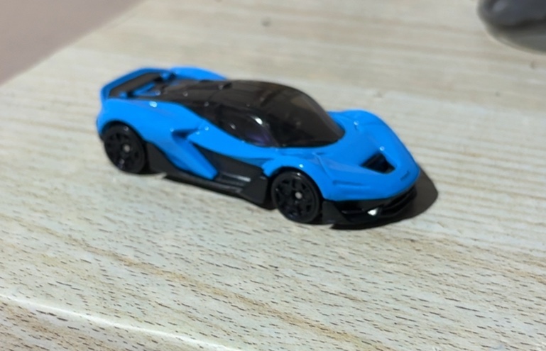 McLaren W1