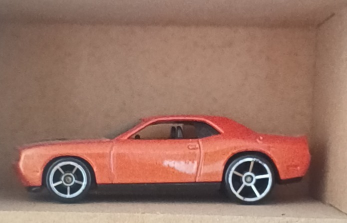 Dodge challenger srt8