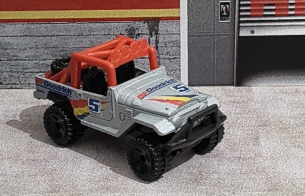 Toyota Land Cruiser FJ40 (Yellow)