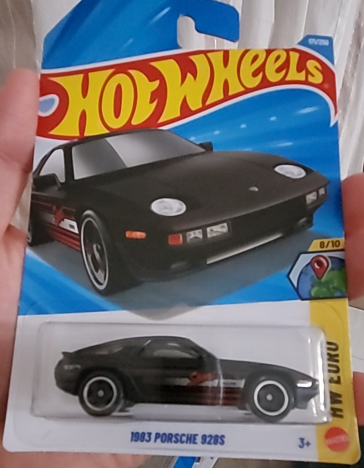 Porsche 928