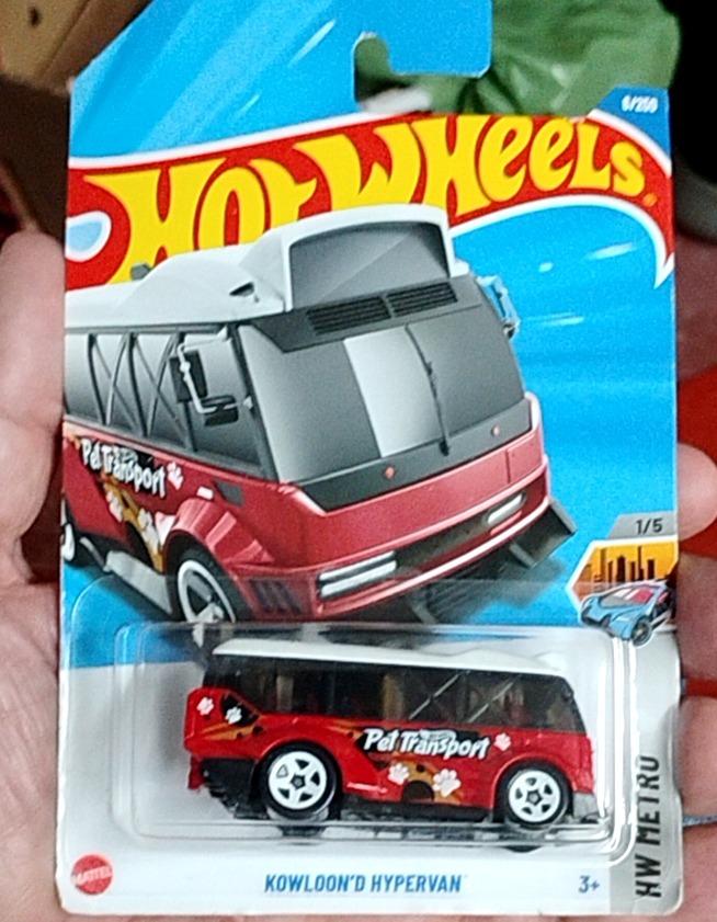 Kowloon'd Hypervan