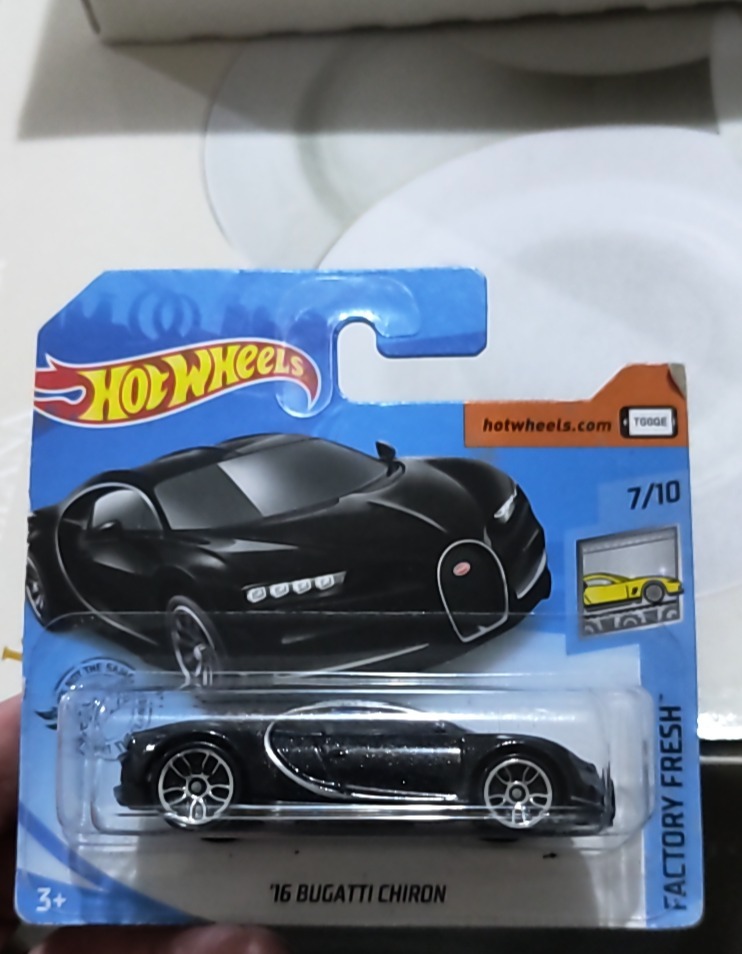 '16 Bugatti Chiron