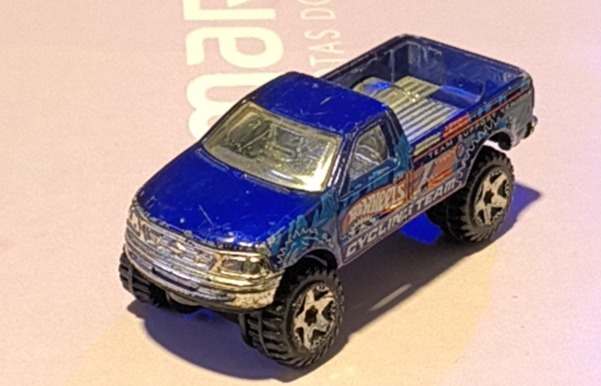 19 Chevy Silverado Trail Boss LT HW Hot Trucks
