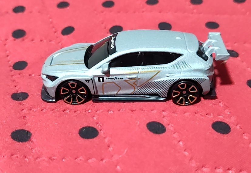 Cupra e-Racer (Purple)