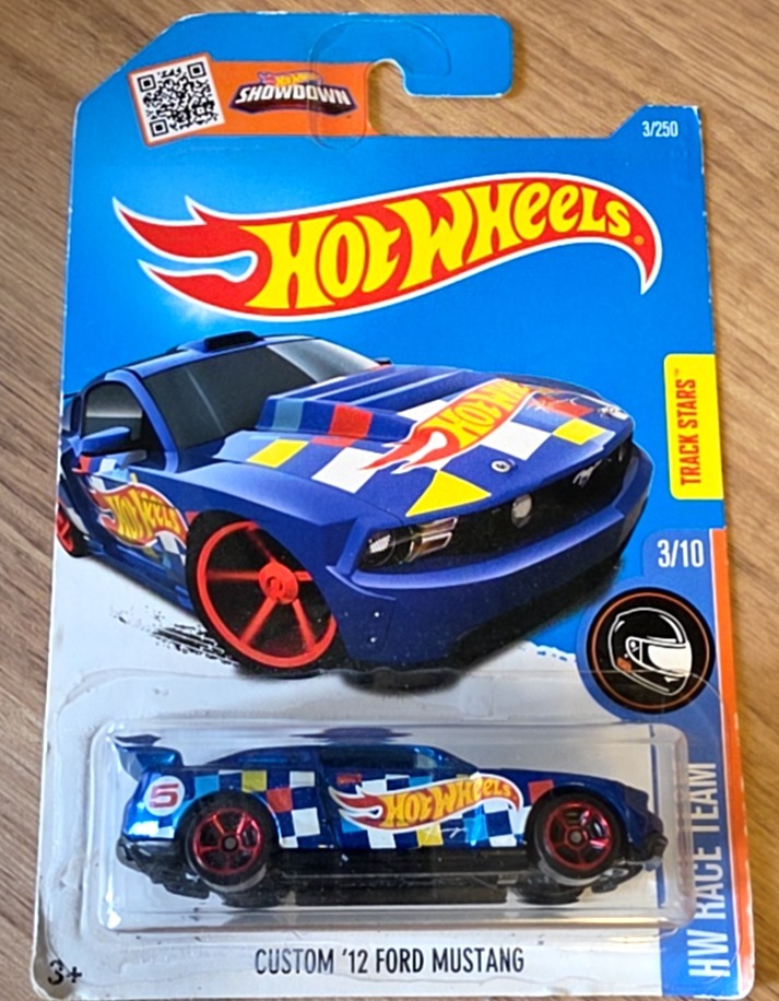 Custom '12 Ford Mustang