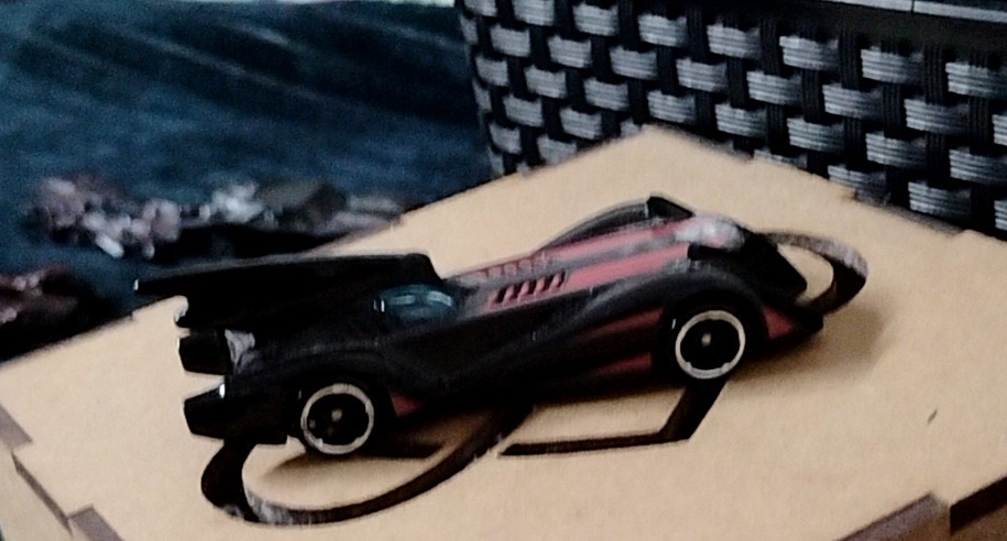 Batmobile (Animated) a Brave