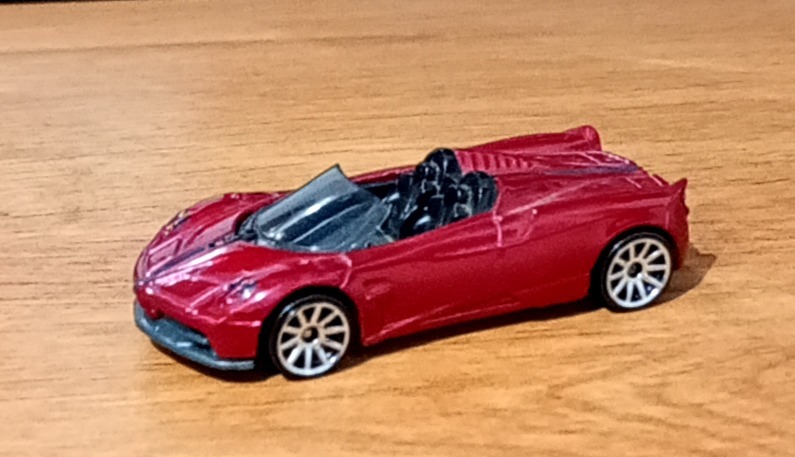 '17 Pagani Huayra Roadster (Red)