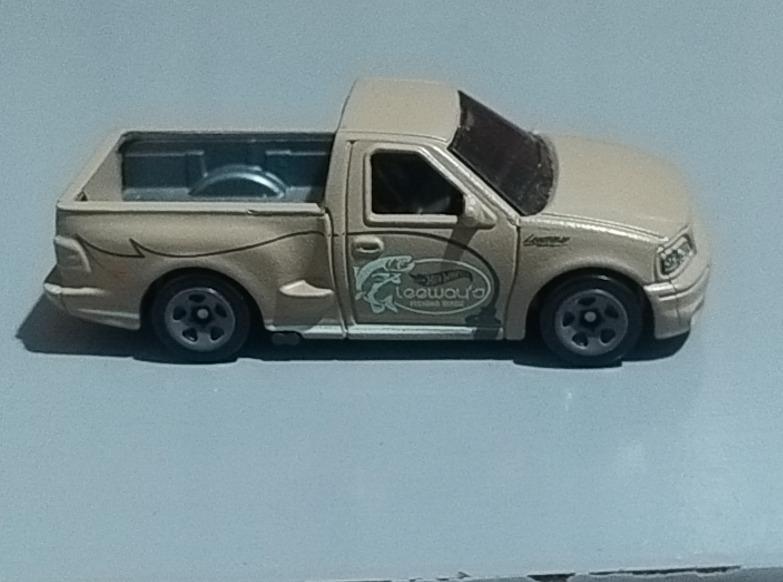 '99 Ford F-150 SVT Lightning