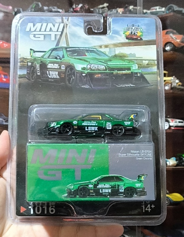 Nissan LB-ER34 Super Silhouette SKYLINE Green Chrome 2025 Salão DieCast 6