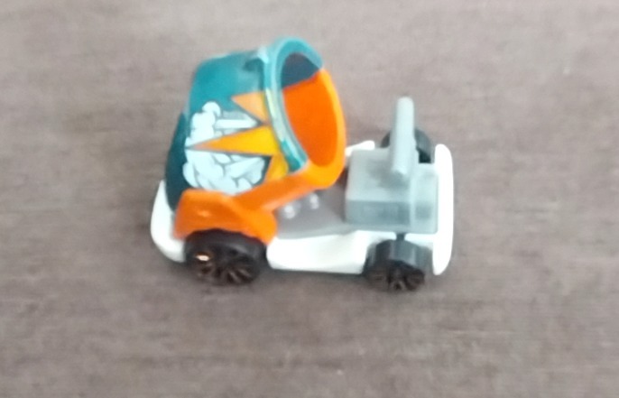 Tricera Truck Dino Riders