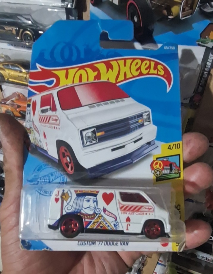 Custom '77 Dodge Van