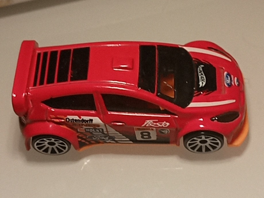 '12 Ford Fiesta