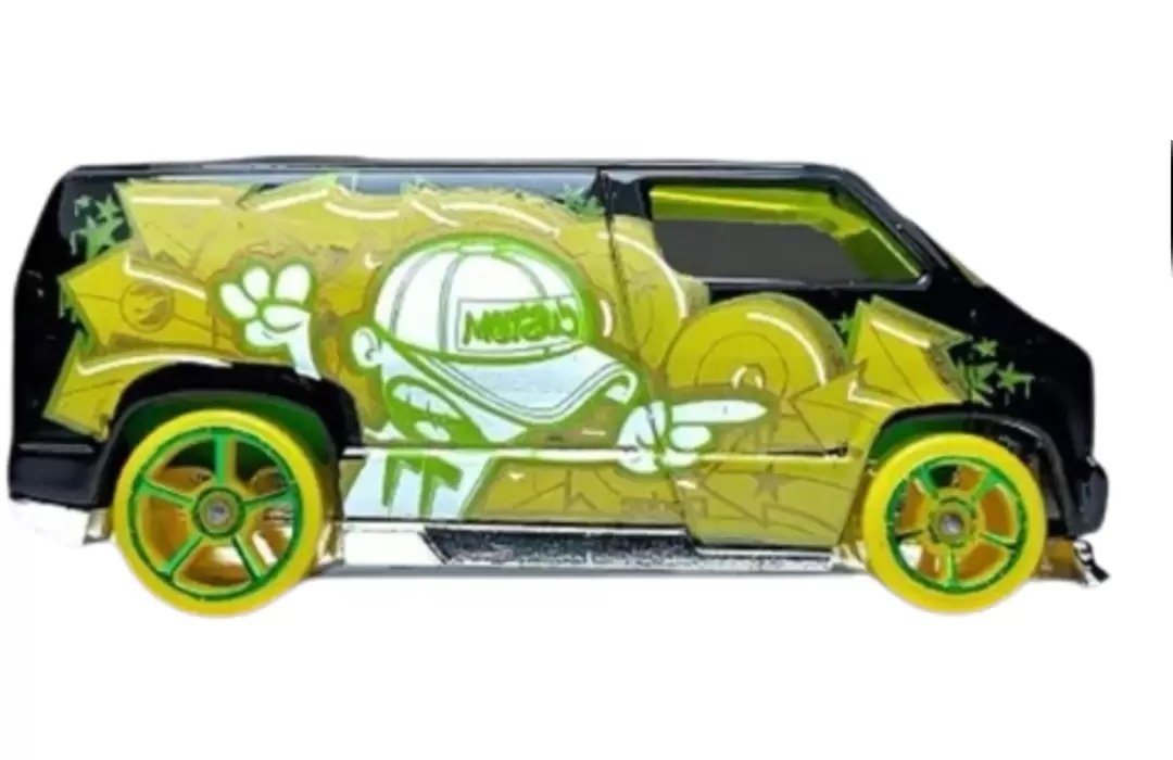 Custom '77 Dodge Van