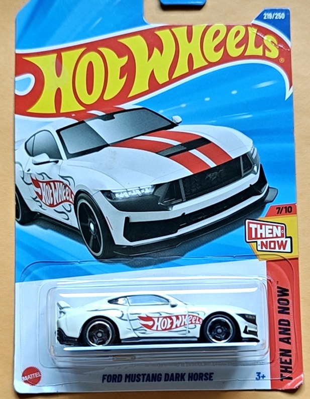 Ford Mustang Dark Horse