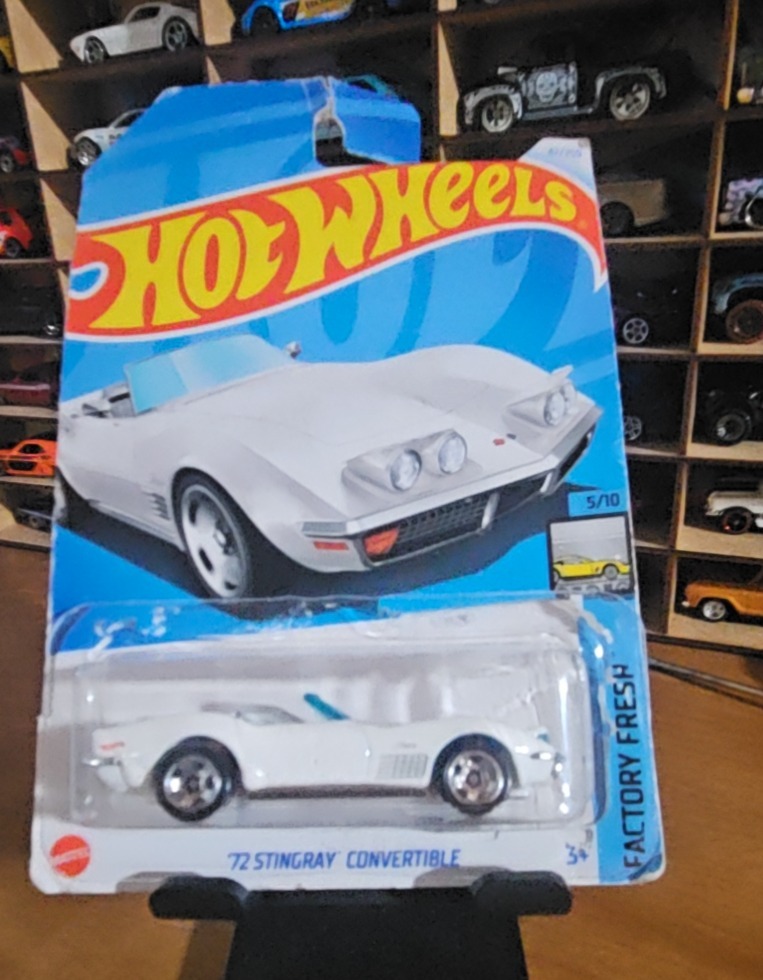 '72 Stingray Convertible (Red)