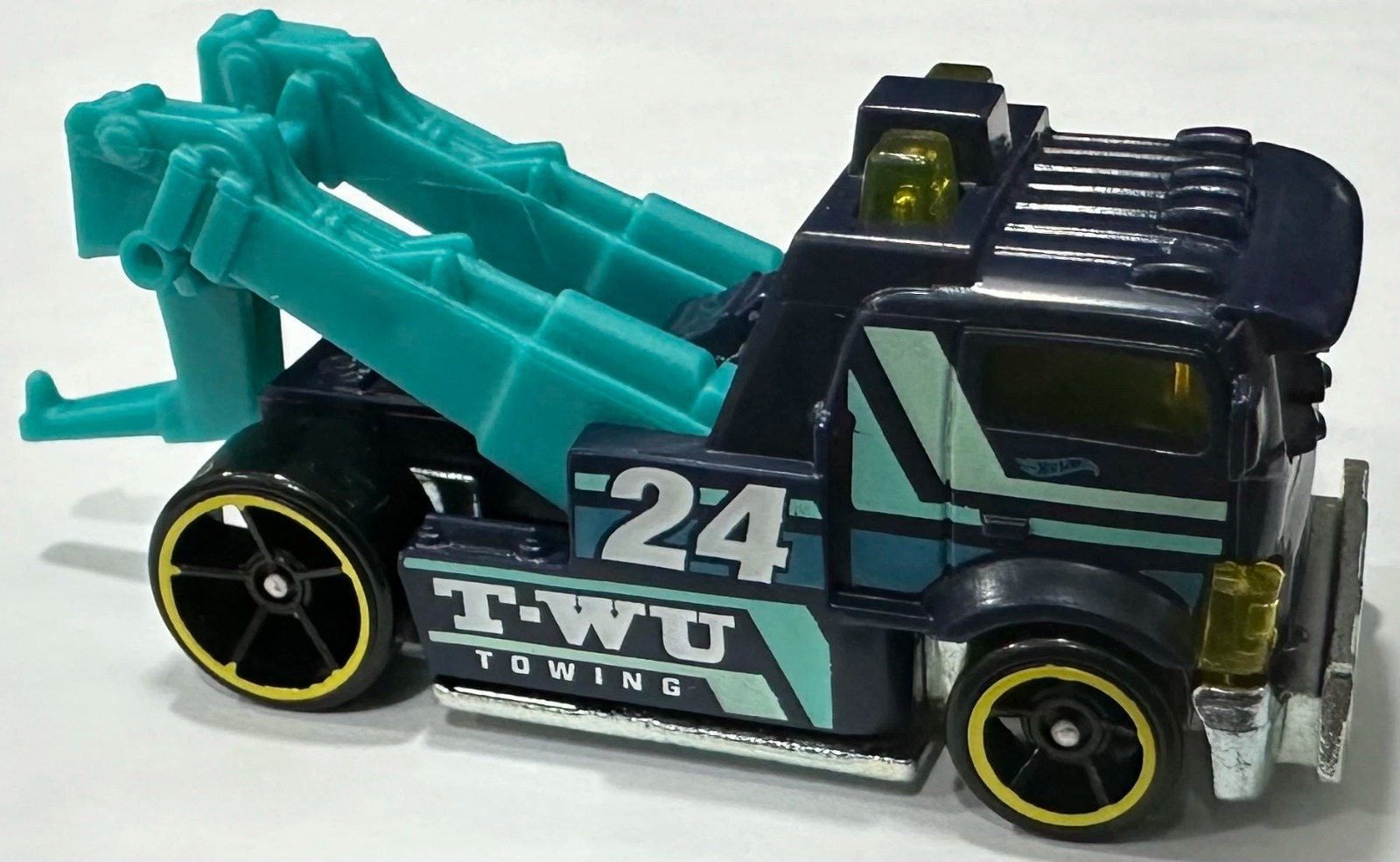 Heavy Hitcher (Orange)