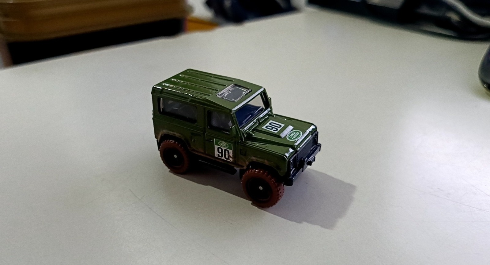 Land Rover Defender 90