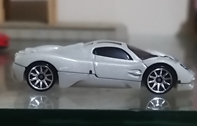 Pagani Utopia