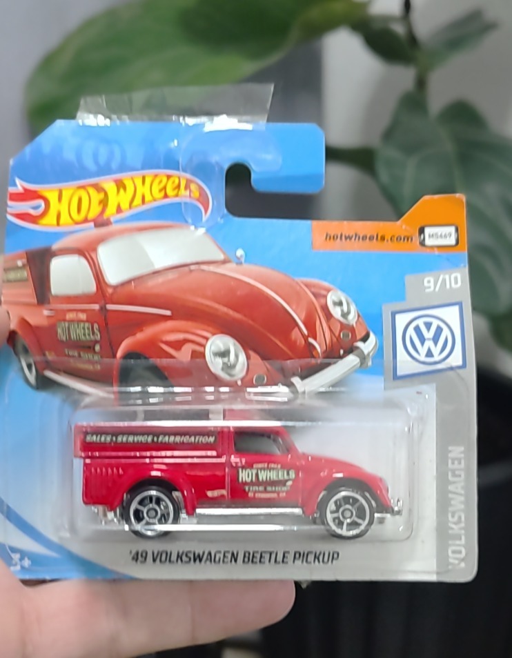 '49 Volkswagen Beetle Pickup (Red)